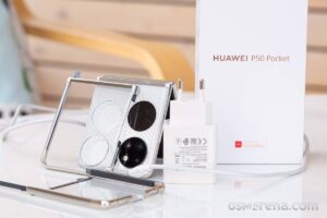 Huawei P50 Pocket unboxing 